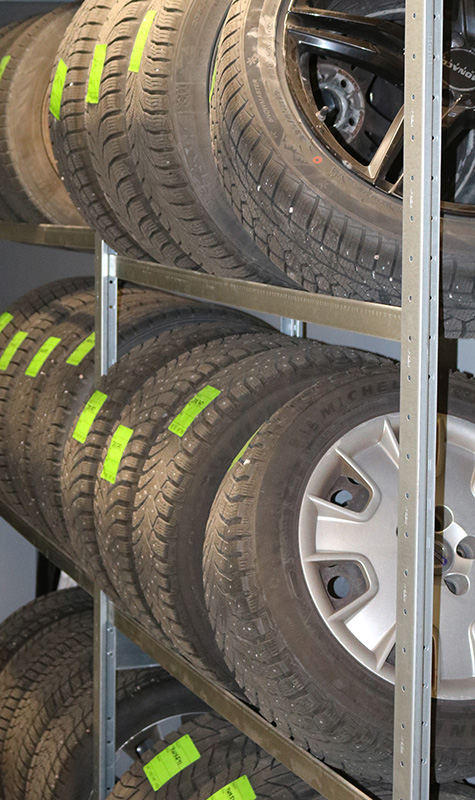 Hos Andersson & Larsson Bilservice har man ikke tidligere haft mulighed for at administrere dækhotellet i værkstedsstyringssystemet, men det bliver nu muligt med HDSsystem/Trisys 